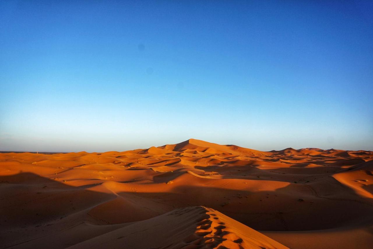 Les Roches Desert Camp مرزوكة المظهر الخارجي الصورة