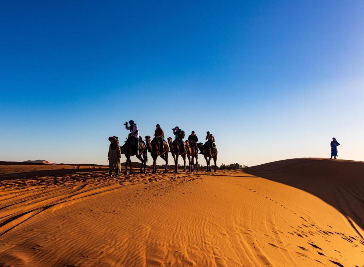 Les Roches Desert Camp مرزوكة المظهر الخارجي الصورة